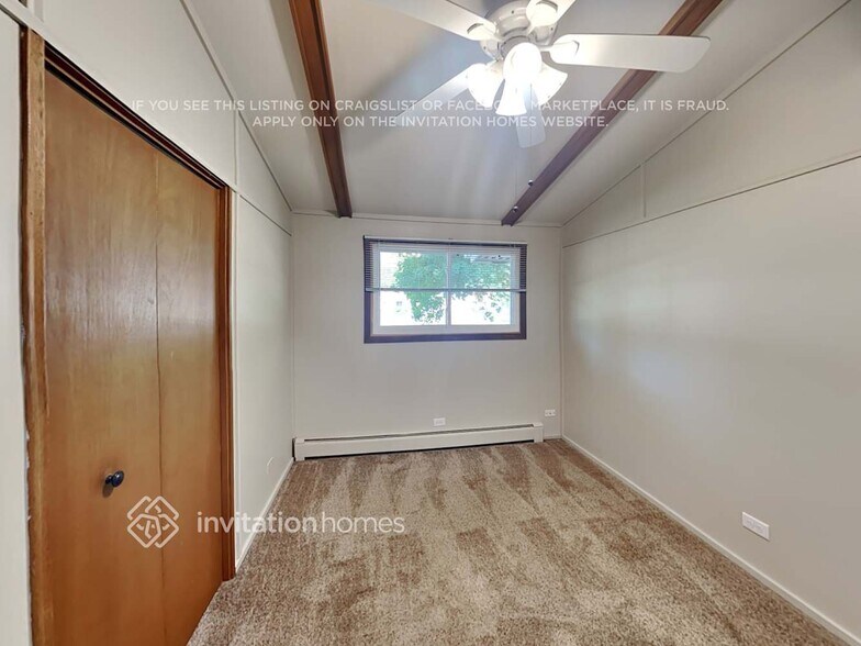 Building Photo - 1660 6th Ave W