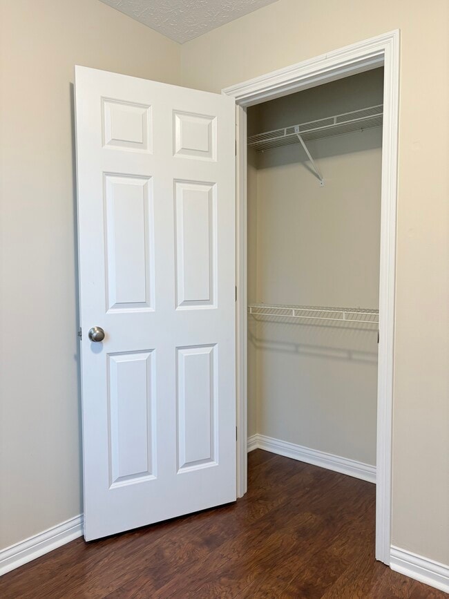 Building Photo - 338 Catalpa Cir