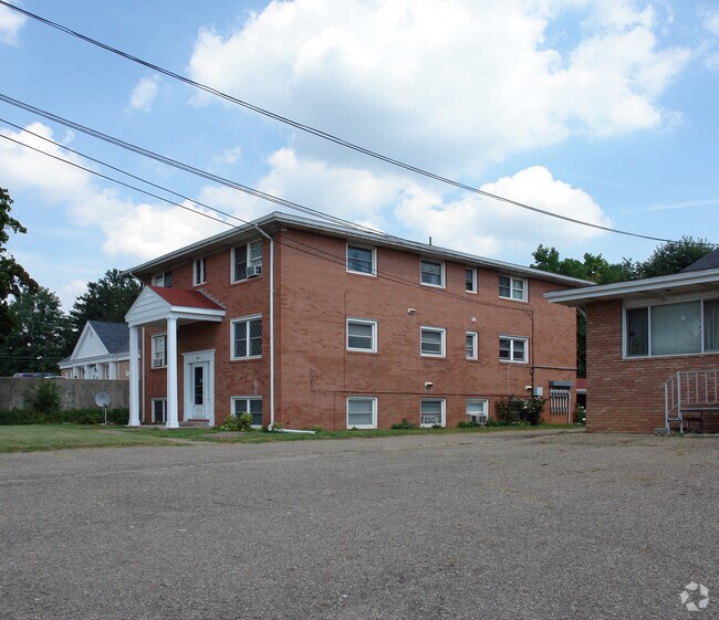 Building Photo - 914 N Main St
