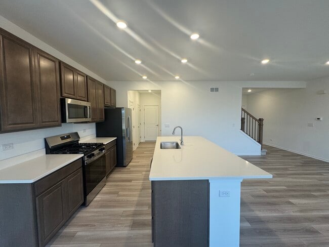 Building Photo - 2605 Dundee Dr