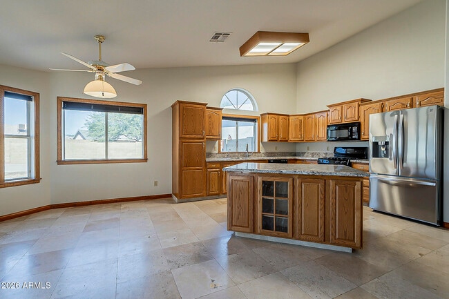 Building Photo - 8844 W Cavalier Dr