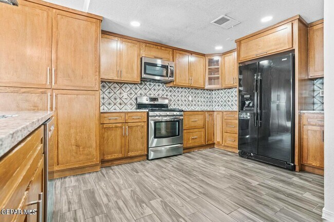 Building Photo - 7037 Luz De Espejo Dr