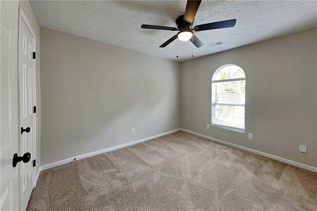 Building Photo - 4018 River Rock Way