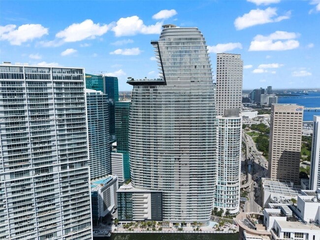 Building Photo - 300 Biscayne Blvd Way