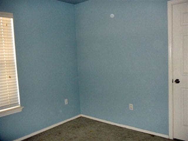 Building Photo - 622 Lisa Dr