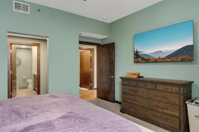 Building Photo - 1240 S 2nd St