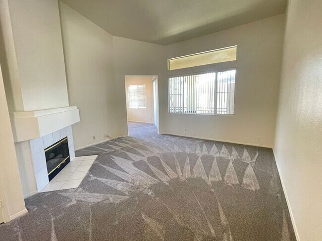 Building Photo - To schedule a viewing, call Wally Fellman at 702-493-9787