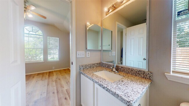 Building Photo - 1103 Sun Prairie Dr