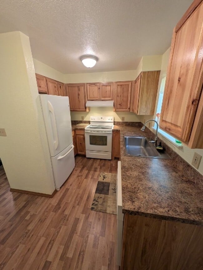 Building Photo - Charming Townhome with Garage in Quiet Missoula Neighborhood