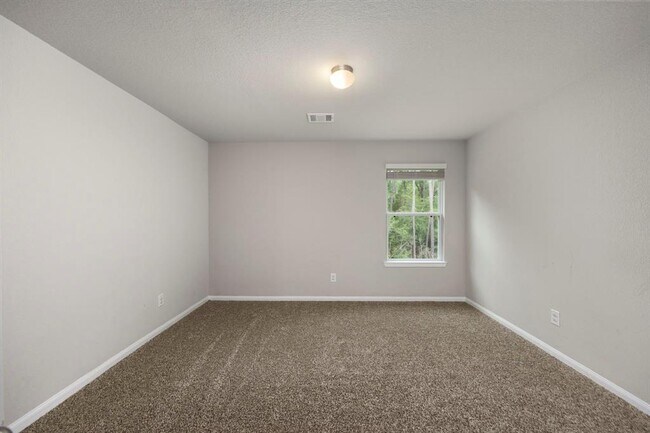 Building Photo - 2256 Raider Dr