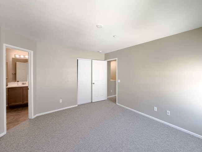 Building Photo - Townhome For Rent In Murrieta with TWO Pri...