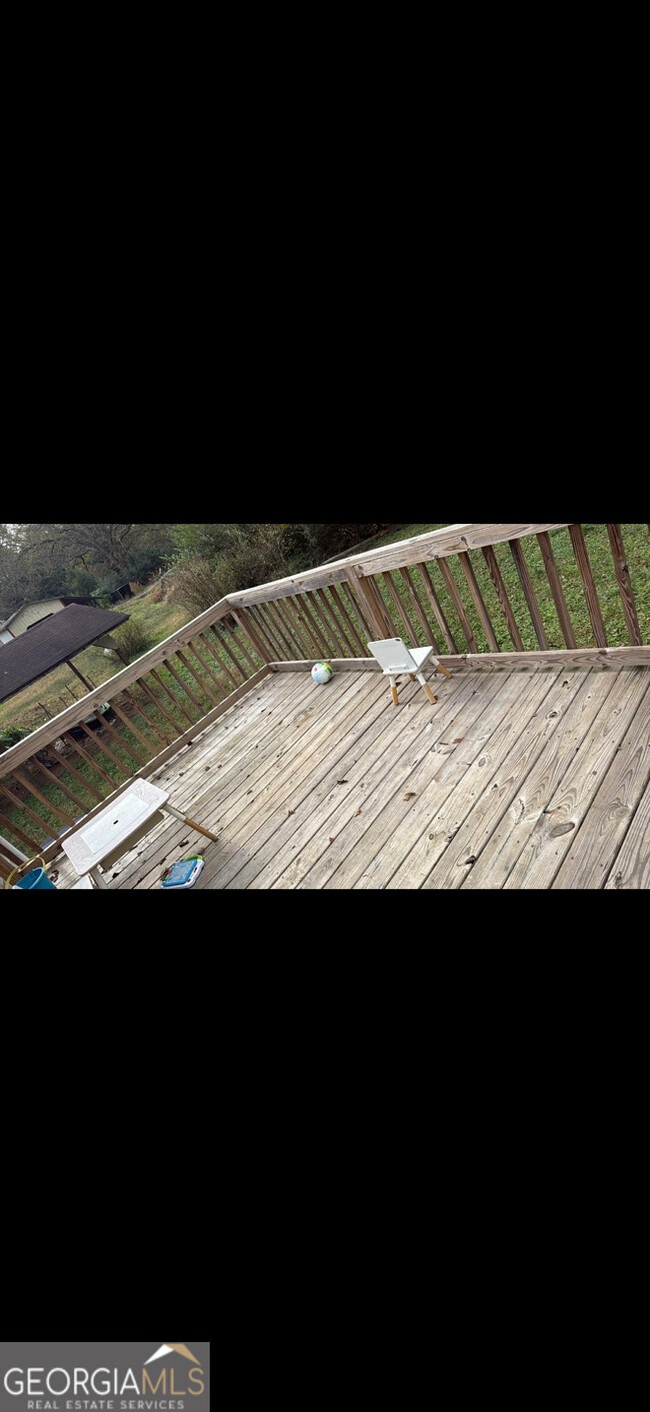 Building Photo - 147 Campbell St