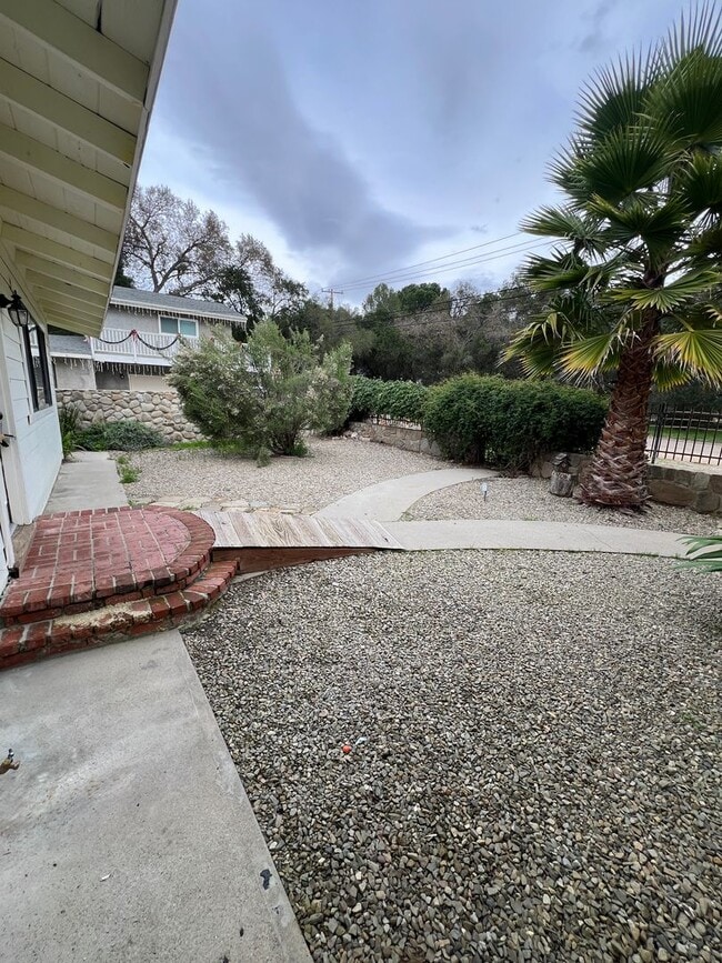 Building Photo - 217 Gridley Rd