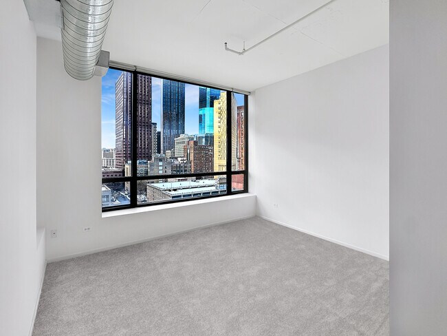 Building Photo - 520 S State St