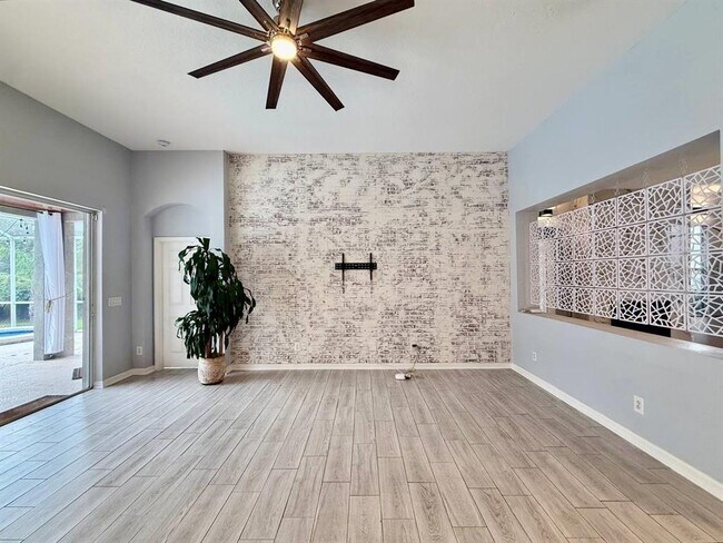 Building Photo - 4301 River Close Blvd