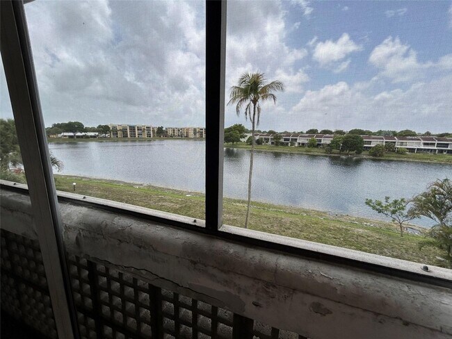Primary Photo - 3301 Spanish Moss Terrace