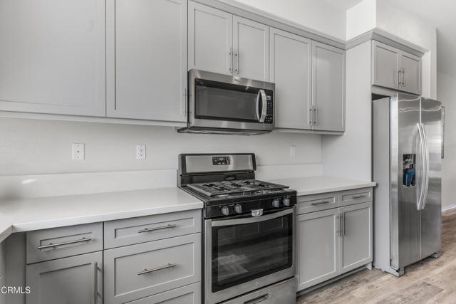Building Photo - 354 Solares St