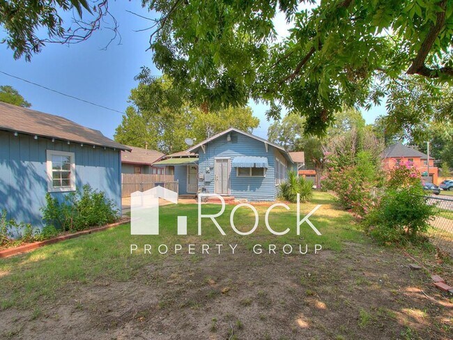 Building Photo - Remodeled 3 Bedroom Bungalow in OKC's Plaza District *Half Off 1st Month's Rent*