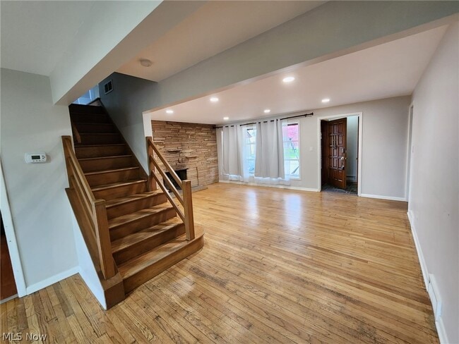 Building Photo - 2536 Claver Rd