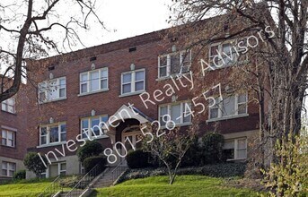 Building Photo - 144 E 2nd Ave