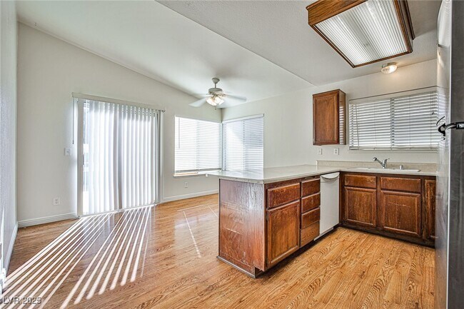 Building Photo - 1505 Wintergreen Dr