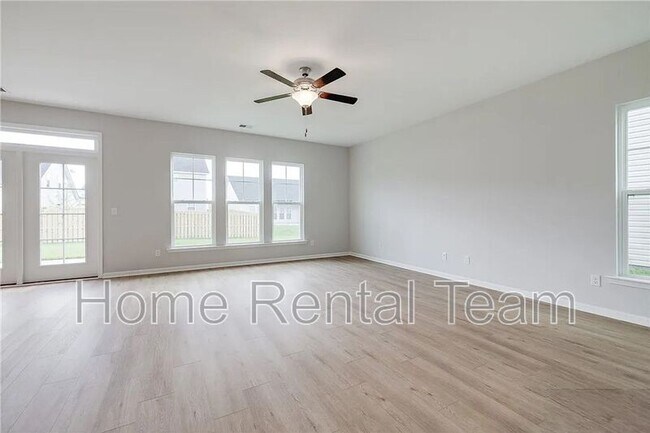 Building Photo - 113 Fenway St