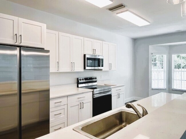 Building Photo - 4/2 Home located in Cul-de-sac in Capri
