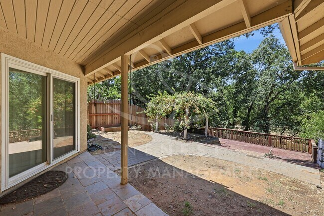 Building Photo - Charming and thoughtfully upgraded 3-bedroom, 2-bathroom single-level