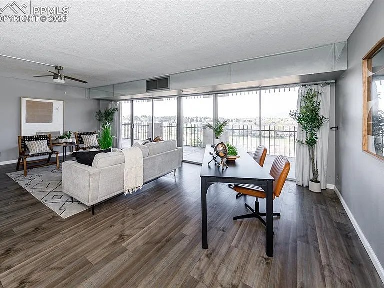 Building Photo - 411 Lakewood Cir