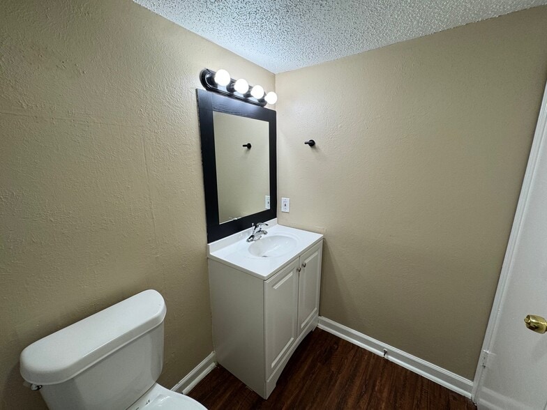Building Photo - 17519 Poppy Trails Ln