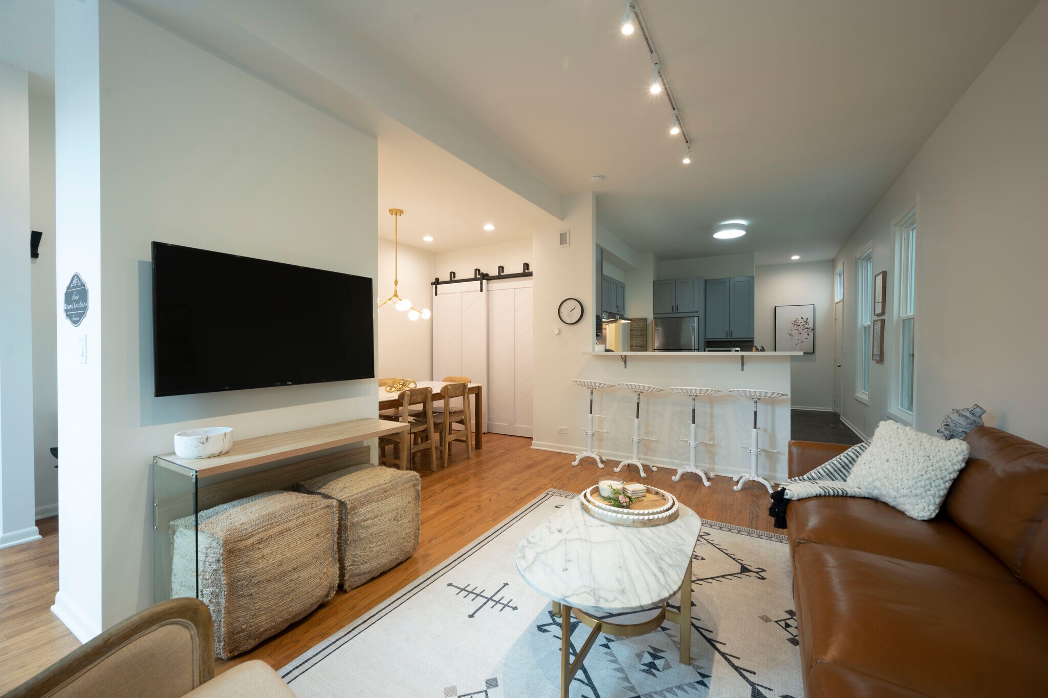 Building Photo - 1939 N Honore St