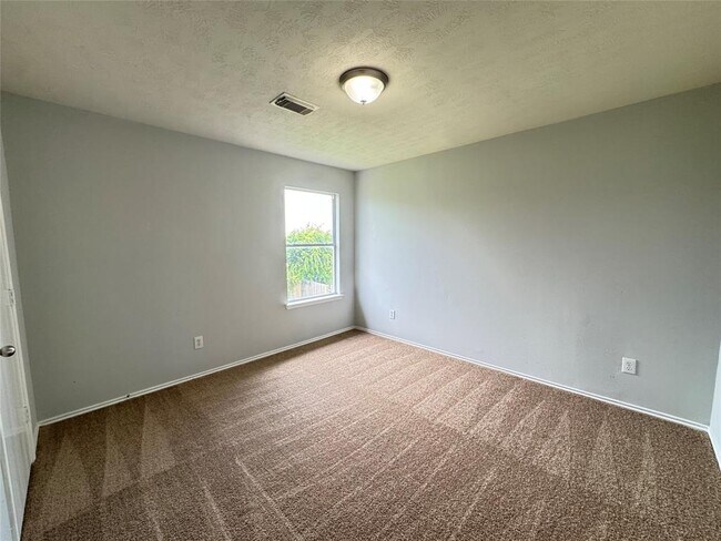 Building Photo - 1402 Grand Prince Ln