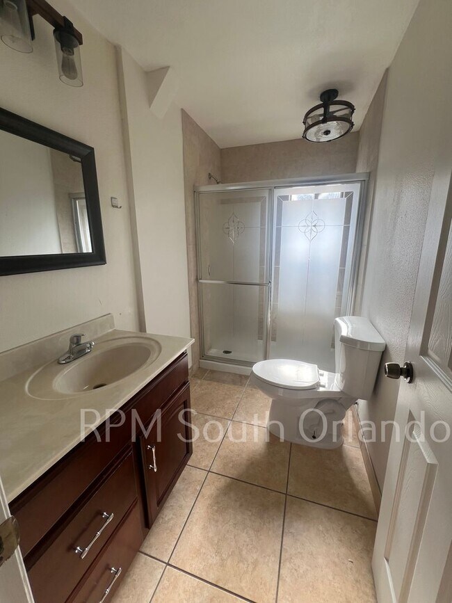 Building Photo - Beautiful 4 Bedroom 2.5 Bath Home with Hea...