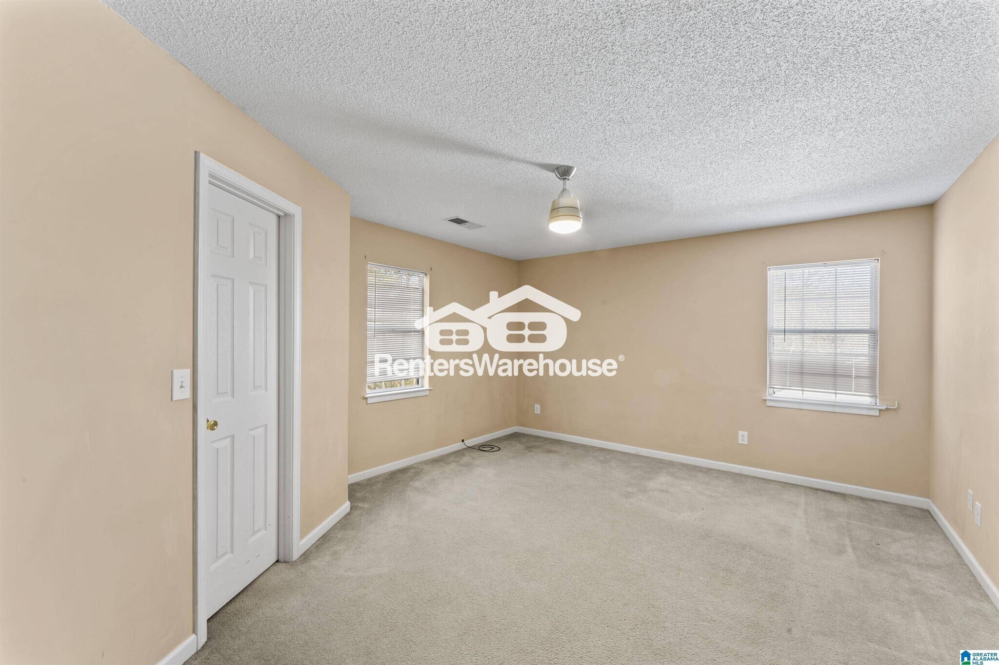 Building Photo - 3042 Wood Cir