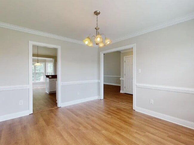 Building Photo - 1013 Sebring Dr