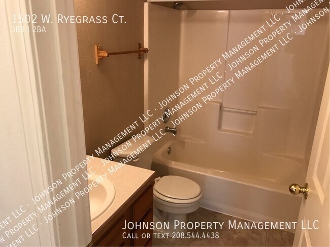 Building Photo - 1502 W Ryegrass Ct