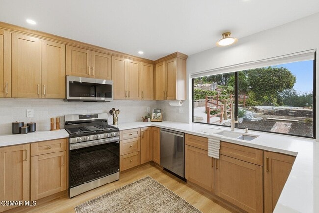 Building Photo - 822 Rim Crest Dr