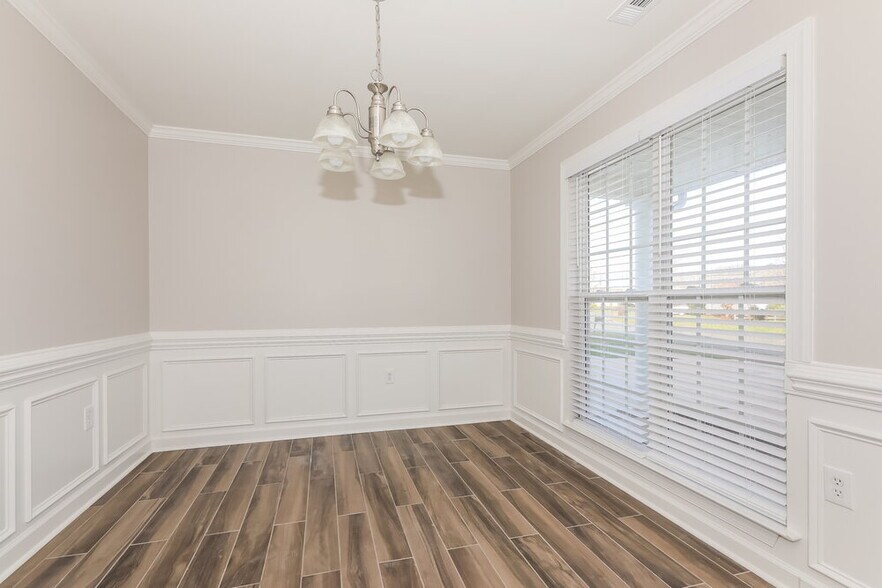 Building Photo - 3003 Trellis Ln