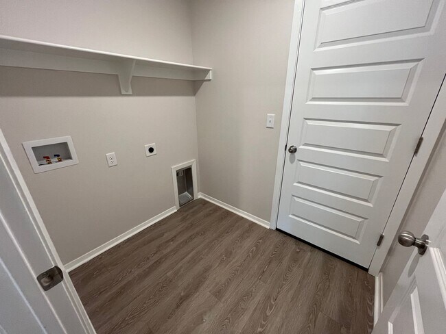 Building Photo - Available Now: Newer 4 Bed, 2 Bath Home in Pea Ridge – Modern Living Awaits!