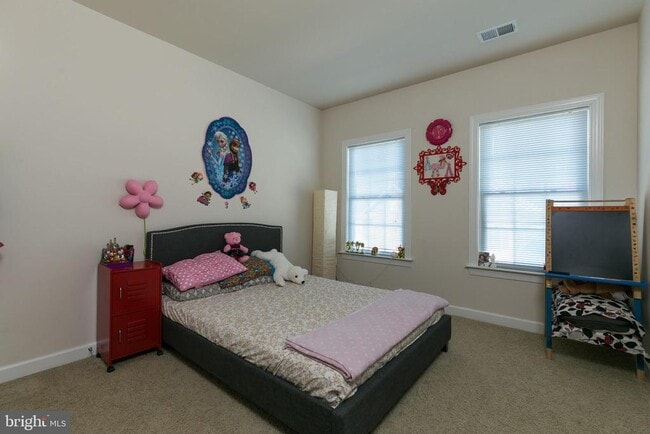 Building Photo - 42607 Offenham Terrace