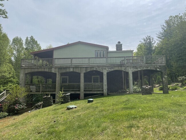 Building Photo - 167 Wagon Wheel Ln