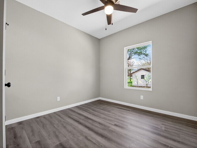 Building Photo - 43 Whitley Ln