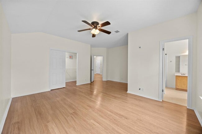 Building Photo - 1617 Abbey Ln