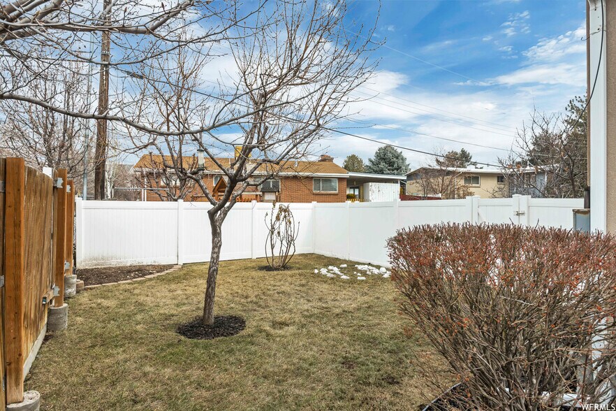 Building Photo - 1489 E 3900 S