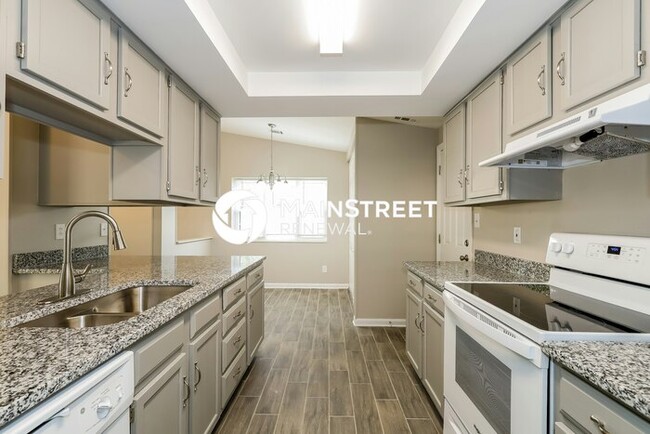Building Photo - 8116 Ivy Falls Ct