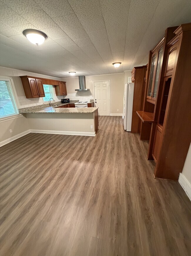 Building Photo - 2506 Dana Dr