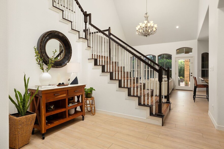 Building Photo - 3301 Santa Olivia St