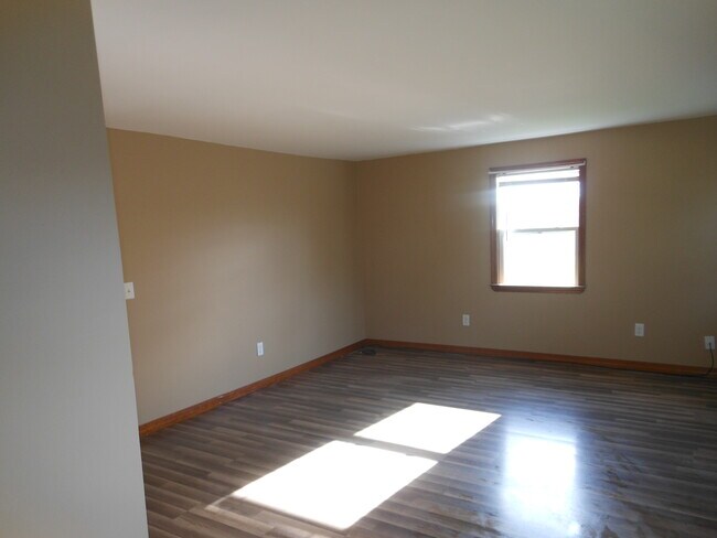 Building Photo - 1331 Old Rte One