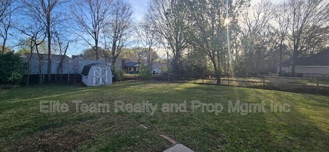 Building Photo - 14109 Southbridge Forest Dr