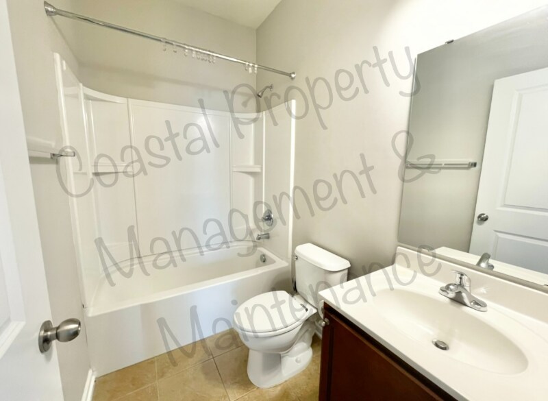 Building Photo - 135 Carolina Oaks Dr